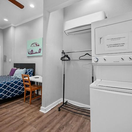 Trendy Montrose 1Br Apartment Хюстън Екстериор снимка