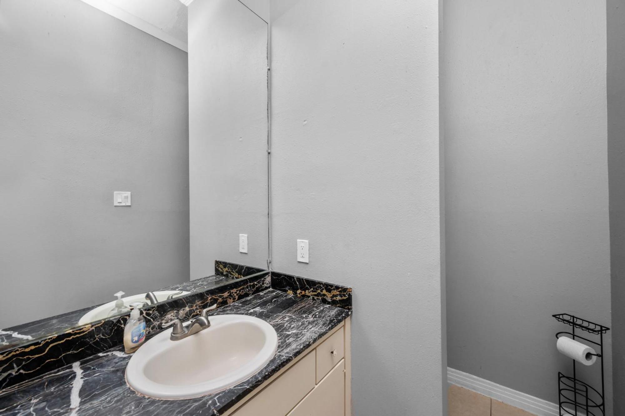 Trendy Montrose 1Br Apartment Хюстън Екстериор снимка