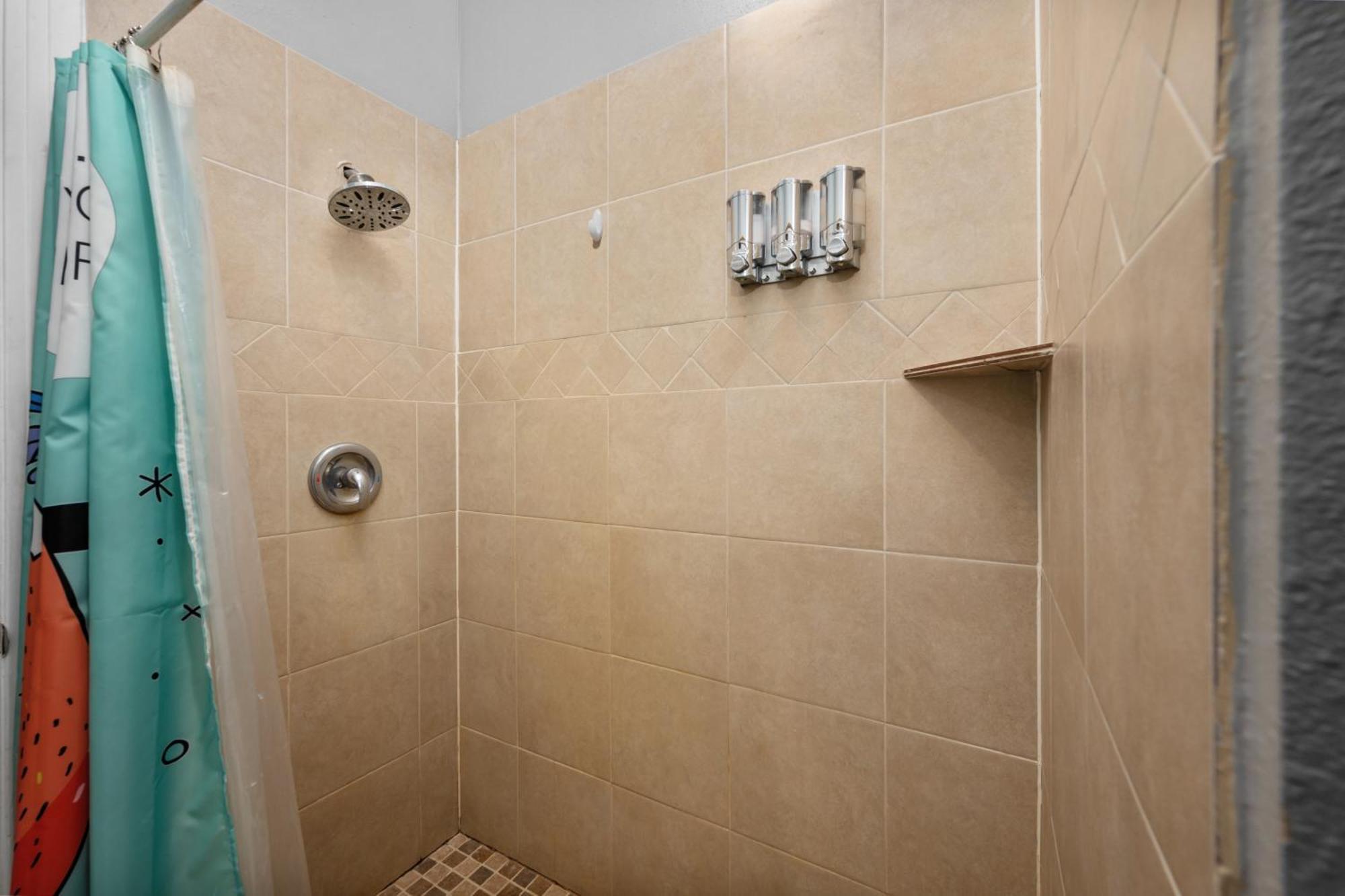 Trendy Montrose 1Br Apartment Хюстън Екстериор снимка